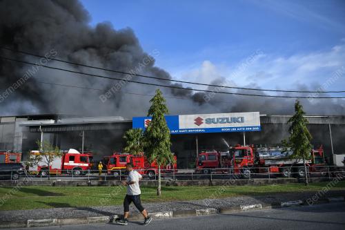 KEBAKARAN GUDANG