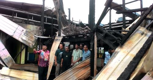KD12_21052016_TERBAKAR