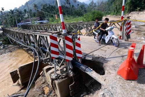 BANJIR DI BALING