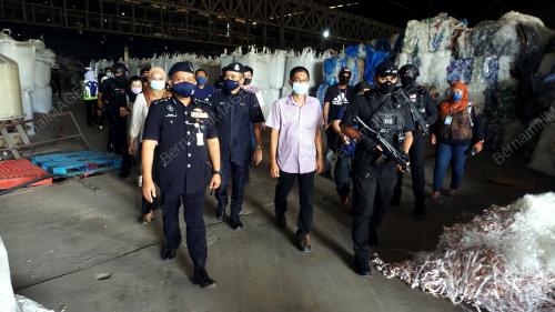 POLIS SERBU KILANG