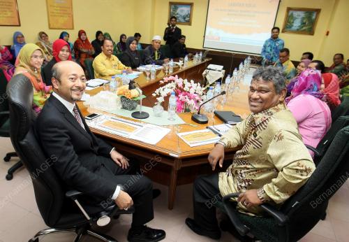 KD12_30012014_MUKHRIZ_IC