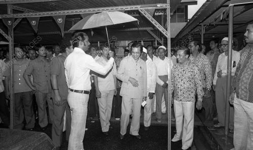 PRESIDEN UMNO BERKEMPEN