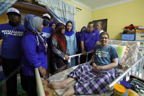 DATUK MUHAR HUSSAIN