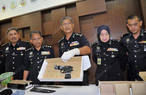 KD13_15042014_POLIS