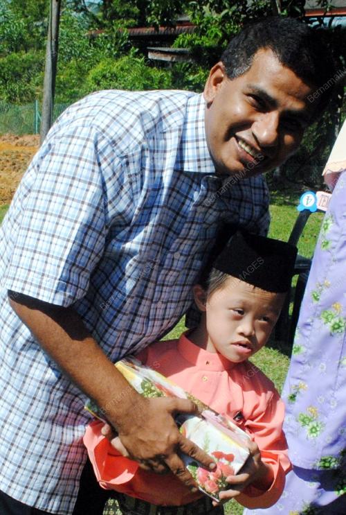 ABDUL AZIZ SHEIKH FADZIR