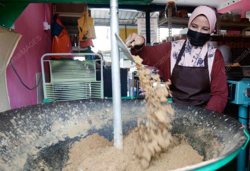 ROSNANI ZULKIFLI