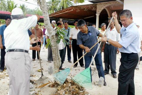 DATUK SERI ZAINUDDIN MAIDIN