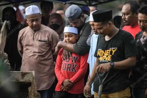 JENAZAH TIGA BERANAK