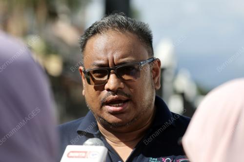 AHMAD NAZLEE IDRIS