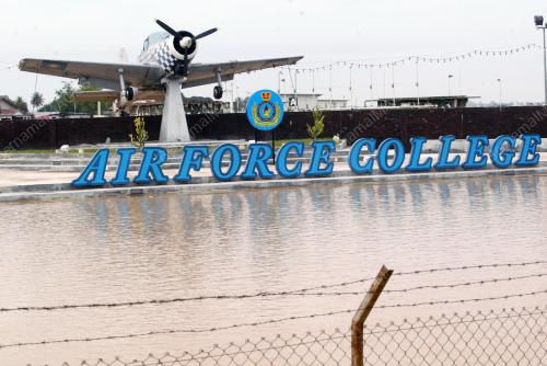 KOLEJ BANJIR