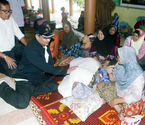 HISAMMUDDIN TUN HUSSEIN
