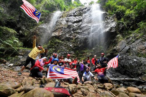 MERDEKA @TIRAI WATERFALL