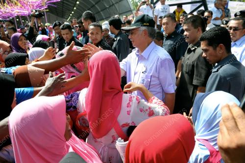 KD14_31102012_NELAYAN