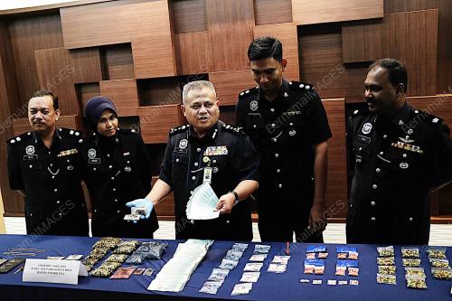 KD15_08122016_POLIS
