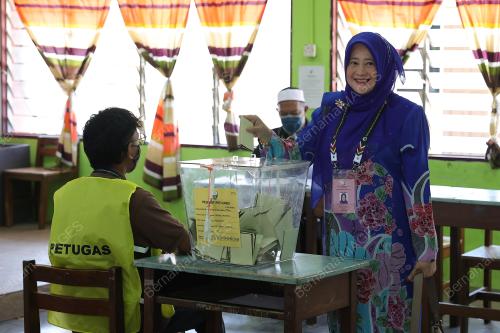 DATUK SHAHANIM MOHAMAD YUSOFF