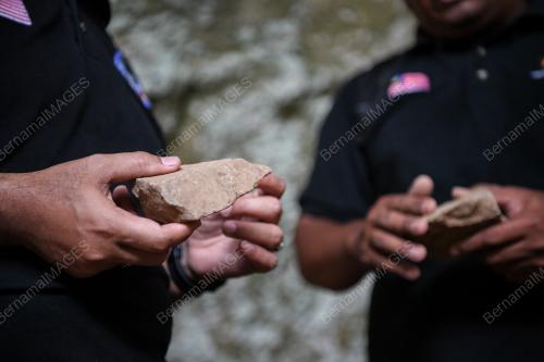 GUNUNG PULAI
