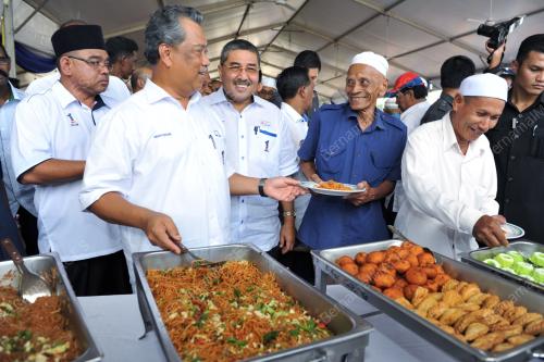 TAN SRI MUHYIDDIN YASSIN