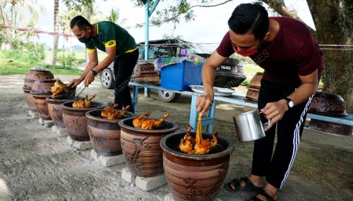 AYAM PASU BUKIT CHORAS