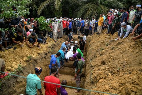 TUJUH SEKELUARGA KEMALANGAN MAUT