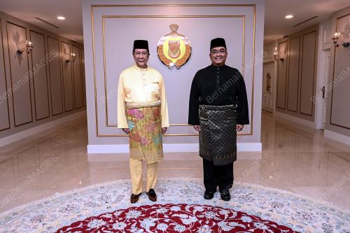 SULTAN KEDAH AL AMINUL KARIM SULTAN SALLEHUDDIN IBNI ALMARHUM SULTAN BADLISHAH
