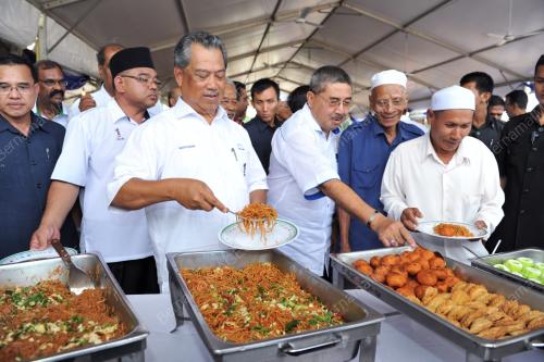 TAN SRI MUHYIDDIN YASSIN