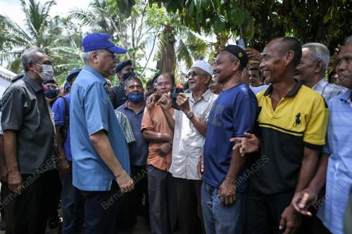 DATUK SERI ISMAIL SABRI YAAKOB