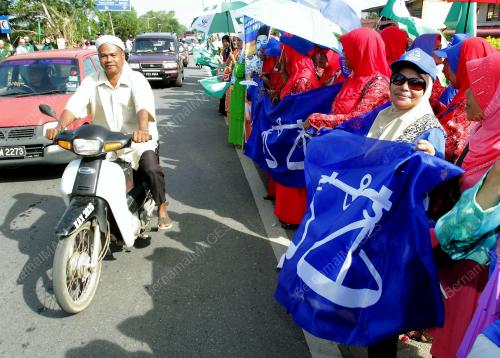 KD17_04112013_PRK_PENYOKONG