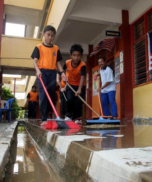 PEMBERSIHAN_BANJIR