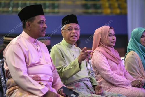 DATUK SERI ISMAIL SABRI YAACOB
