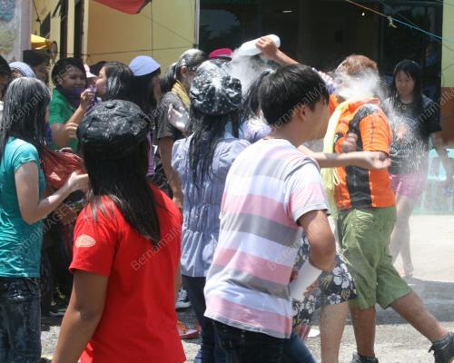 PESTA SONGKRAN