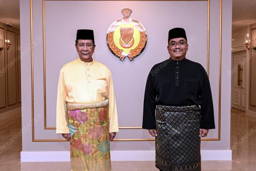 SULTAN KEDAH AL AMINUL KARIM SULTAN SALLEHUDDIN IBNI ALMARHUM SULTAN BADLISHAH