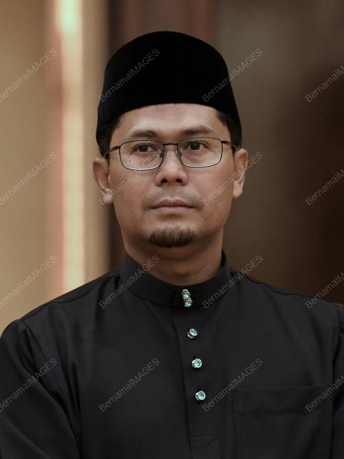 KD17_22052018_MOHD_ASMIRUL_ANUAR