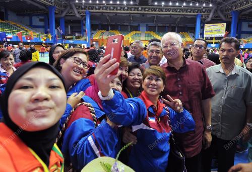 KD18_11022017_NAJIB