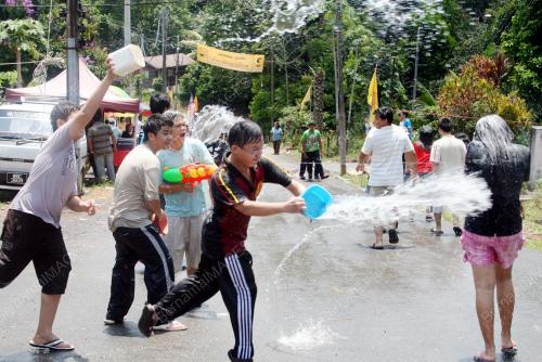 PESTA SONGKRAN