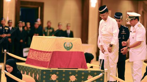KD18_29112015_AGONG_PENGHORMATAN