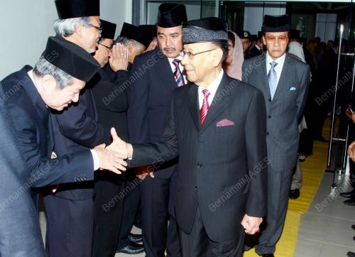 KD18_31102012_AGONG_PULANG