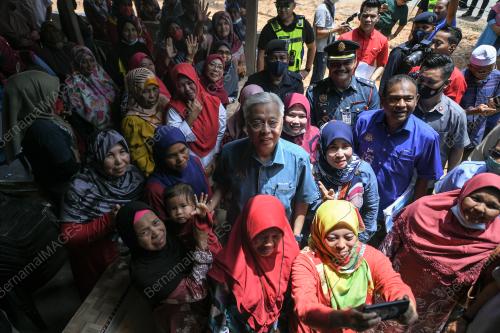 DATUK SERI ISMAIL SABRI YAAKOB