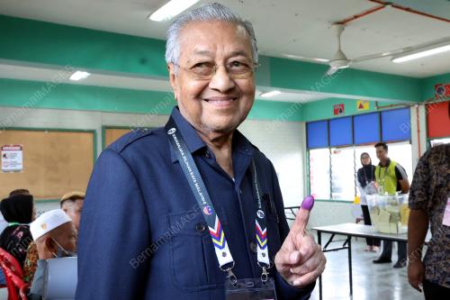 PILIHAN RAYA UMUM KE-15 (PRU15)