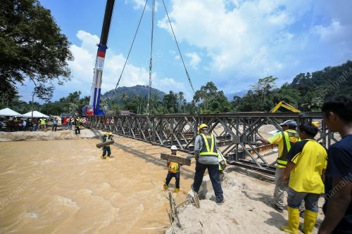 JAMBATAN SEMENTARA