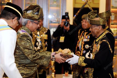 KD21_12122016_AGONG