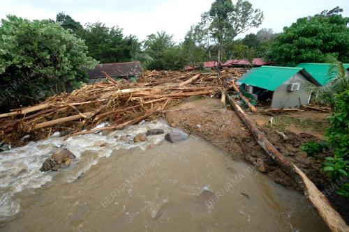 KD21_19082021_BANJIR_KILAT