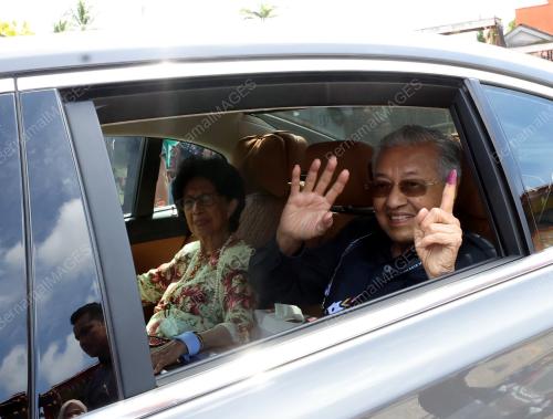 PILIHAN RAYA UMUM KE-15 (PRU15)