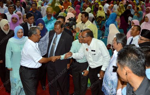 KD22_14022012_MUHYIDDIN_GURU