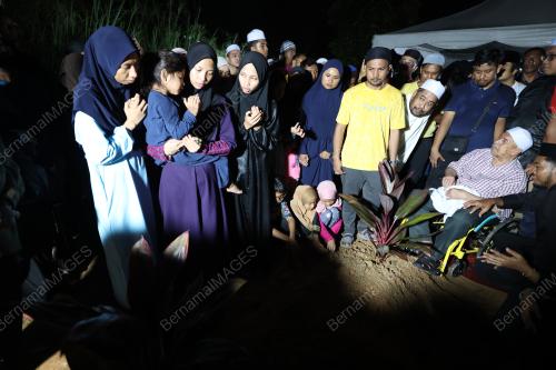 ALLAHYARHAMAH NOOR RAHIZA ANUAR