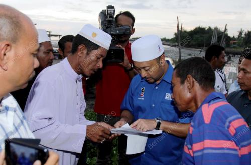KD23_03112013_MUKHRIZ