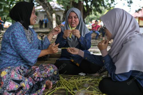 JAKOA JELAJAH AKM