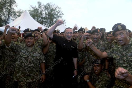 DATUK SERI HISHAMMUDDIN TUN HUSSEIN