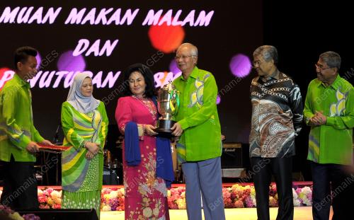 KD25_11022017_MAKAN_MALAM