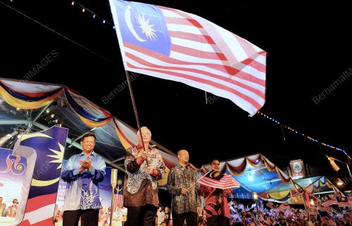 KD25_16082013_PM_BENDERA