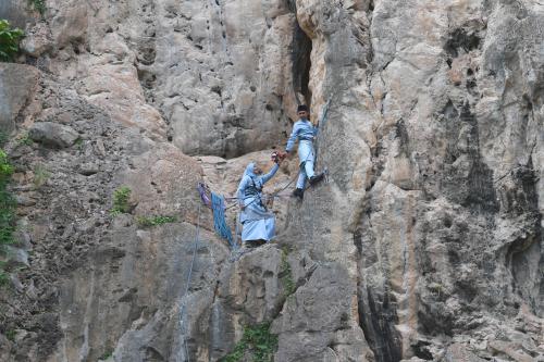 PENGANTIN 'CLIMBING'